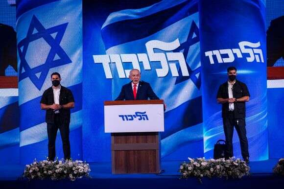נתניהו נואם במטה הליכוד בליל הבחירות | חיים גולדברג, פלאש 90 נתניהו נואם במטה הליכוד בליל הבחירות | חיים גולדברג, פלאש 90