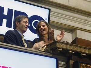 נועה תשבי בוול סטריט. המשבר הכלכלי? בטיפול של תשבי. נועה תשבי בוול סטריט. המשבר הכלכלי? בטיפול של תשבי.