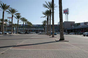 חניון במתחם קניות חניון במתחם קניות