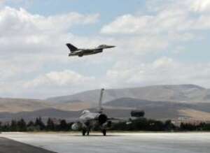  F-16    (: AP)