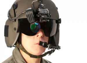 קסדה מתקדמת מסוג ANVIS HUD (צילום: אלביט מערכות) קסדה מתקדמת מסוג ANVIS HUD (צילום: אלביט מערכות)