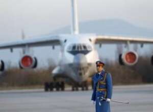 מטוס מסוג IL-76 (צילום: AP) מטוס מסוג IL-76 (צילום: AP)