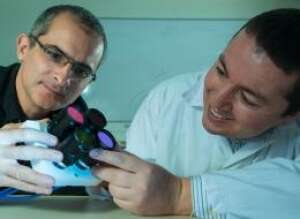 פרופ' אוהד בן שחר (משמאל) והדוקטורנט שלו בועז ארד - צילום: דני מכליס, אוניברסיטת בן-גוריון פרופ' אוהד בן שחר (משמאל) והדוקטורנט שלו בועז ארד - צילום: דני מכליס, אוניברסיטת בן-גוריון