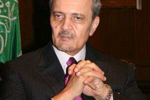 שר החוץ הסעודי Saud Al-Faisal . מקור: americanbedu.com שר החוץ הסעודי Saud Al-Faisal . מקור: americanbedu.com