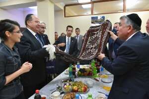 שר הביטחון בבאקו (צילום: אריאל חרמוני, משהב שר הביטחון בבאקו (צילום: אריאל חרמוני, משהב