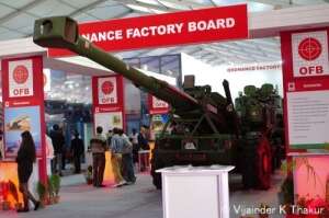 Dhanush 155-mm/45-cal gun at DefExpo 2014 - idpsentinel Dhanush 155-mm/45-cal gun at DefExpo 2014 - idpsentinel