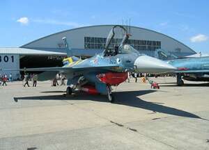 מטוס קרב מסוג Mitsubishi F-2 תוצרת יפן. מקור: ויקיפדיה מטוס קרב מסוג Mitsubishi F-2 תוצרת יפן. מקור: ויקיפדיה