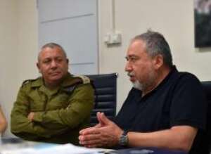 שר הביאטחון ליברמן והרמטכ שר הביאטחון ליברמן והרמטכ