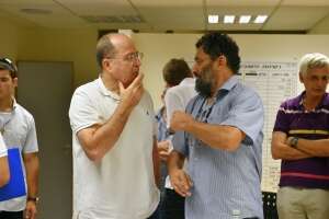 יעלון עם ראשי התושבים בעוטף עזה. צילום: משהב יעלון עם ראשי התושבים בעוטף עזה. צילום: משהב