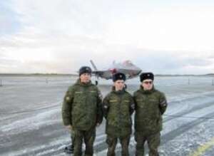 The visit marked the first time Russian officers were allowed to see Norway?s new fighter jets. PHOTO: Forsvaret The visit marked the first time Russian officers were allowed to see Norway?s new fighter jets. PHOTO: Forsvaret