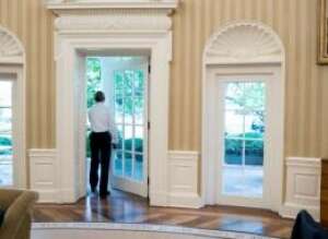 President Barack Obama walks out of the Oval Office to the White House Colonnade, May 19, 2016. (Official White House Photo by Pete Souza) President Barack Obama walks out of the Oval Office to the White House Colonnade, May 19, 2016. (Official White House Photo by Pete Souza)