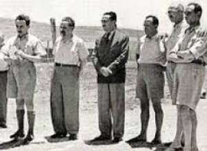 בתמונה: מנהיגי הישוב שנעצרו ב בתמונה: מנהיגי הישוב שנעצרו ב