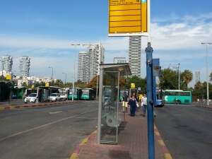 התחבורה הציבורית: לא נוחה, לא יעילה ולא זולה התחבורה הציבורית: לא נוחה, לא יעילה ולא זולה