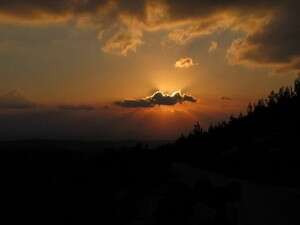 טיול מי-ם לים טיול מי-ם לים