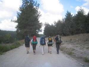 טיול מי-ם לים טיול מי-ם לים