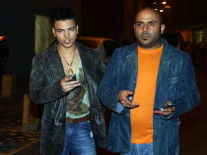 הראל מויאל והמנהל האישי אסף אטדגי. הראל מויאל והמנהל האישי אסף אטדגי.