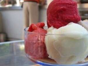 גלידה טורקית - יאשאר אוסתא גלידה טורקית - יאשאר אוסתא