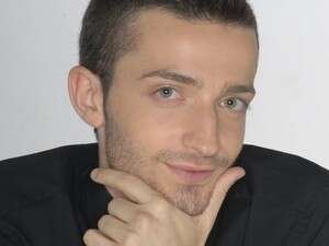 לאון שניידרובסקי לאון שניידרובסקי