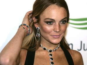 לינדזי לוהן. חזקה בחומר של הרב קוק? לינדזי לוהן. חזקה בחומר של הרב קוק?