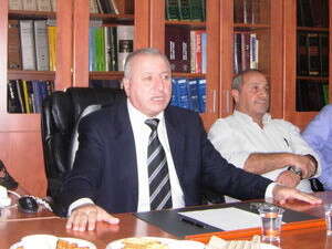 ����� ���