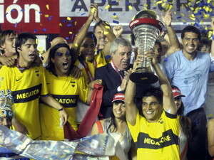 בוקה ג'וניורס חוגגת אליפות, הלילה. בוקה ג'וניורס חוגגת אליפות, הלילה.