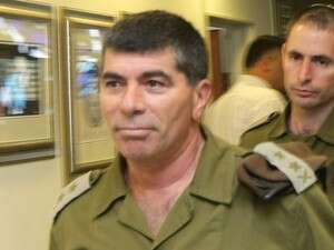 הרמטכ''ל רב אלוף גבי אשכנזי. הרמטכ''ל רב אלוף גבי אשכנזי.