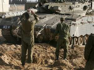 טנק של צה''ל מוצב סמוך לרצועת עזה. טנק של צה''ל מוצב סמוך לרצועת עזה.