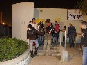 תושבים בבאר שבע הולכים לישון במקלט תושבים בבאר שבע הולכים לישון במקלט