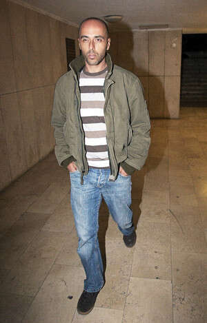 אלי פיניש. אבא גנוב. אלי פיניש. אבא גנוב.