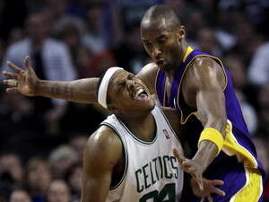 פול פירס וקובי בראיינט, הלילה. פול פירס וקובי בראיינט, הלילה.