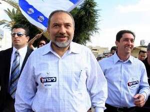 יו''ר ישראל ביתנו אביגדור ליברמן מסייר בקרית גת יו''ר ישראל ביתנו אביגדור ליברמן מסייר בקרית גת