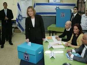 ציפי לבני מצביעה ציפי לבני מצביעה