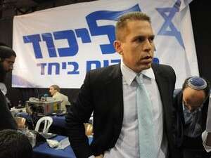 גלעד ארדן לקראת פרסום המדגמים. גלעד ארדן לקראת פרסום המדגמים.