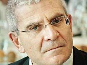 האם יגבילו את שכרו? אלי יונס, מנכ''ל בנק מזרחי טפחות האם יגבילו את שכרו? אלי יונס, מנכ''ל בנק מזרחי טפחות