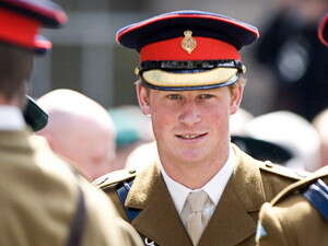 ����� ����