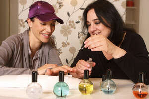 אלמביק וסימון בהפנינג של מניקור אלמביק וסימון בהפנינג של מניקור