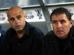 גוטמן ואבוקסיס. פגעו בול בחילופים. גוטמן ואבוקסיס. פגעו בול בחילופים.