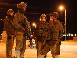 חיילים בזירת פיגוע ירי חיילים בזירת פיגוע ירי