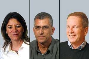 מימין: מודי כידון, מנשה סמירה ונורית דאבוש מימין: מודי כידון, מנשה סמירה ונורית דאבוש