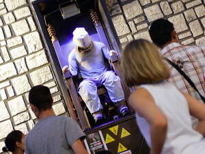 הדמייה של הוצאה להורג על כיסא חשמלי. הדמייה של הוצאה להורג על כיסא חשמלי.