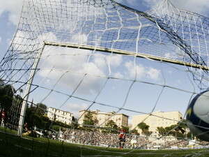 הכדור ברשת (הלבנה). שינוי בכל היבשת הכדור ברשת (הלבנה). שינוי בכל היבשת