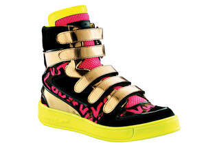 סטפן ספראוס ל''לואי ויטון'', 3,920 שקל סטפן ספראוס ל''לואי ויטון'', 3,920 שקל