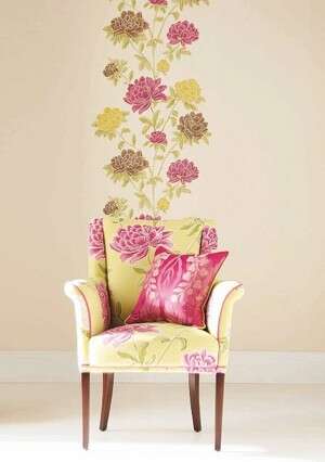 זר פורח בטפט של בית העיצוב נוסבאום זר פורח בטפט של בית העיצוב נוסבאום