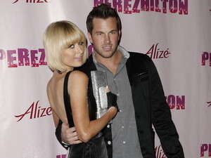 דאג ריינהארט ופאריס הילטון. כשאת אומרת דאג ריינהארט ופאריס הילטון. כשאת אומרת