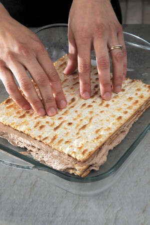 המצות הנלחצות המצות הנלחצות