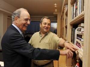 אהוד ברק בפגישתו עם ג'ורג' מיטשל אהוד ברק בפגישתו עם ג'ורג' מיטשל