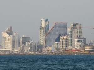 קו החוף והמלונות בתל אביב. קו החוף והמלונות בתל אביב.