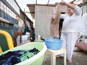 אסתר סבא מכבסת בלי חשמל, בתוכנית סחיטה אסתר סבא מכבסת בלי חשמל, בתוכנית סחיטה