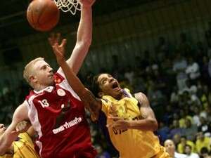 דרון וושינגטון מול בקמן. דרון וושינגטון מול בקמן.