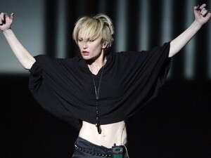 פטרישיה קאס מצרפת בחזרות על הבמה במוסקבה פטרישיה קאס מצרפת בחזרות על הבמה במוסקבה